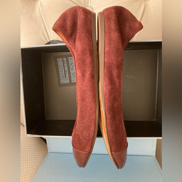 LANVIN | NIB Suede and Patent Cap Toe Luxury Ballerina Flat Burgundy 8US EU39 - Picture 6 of 9